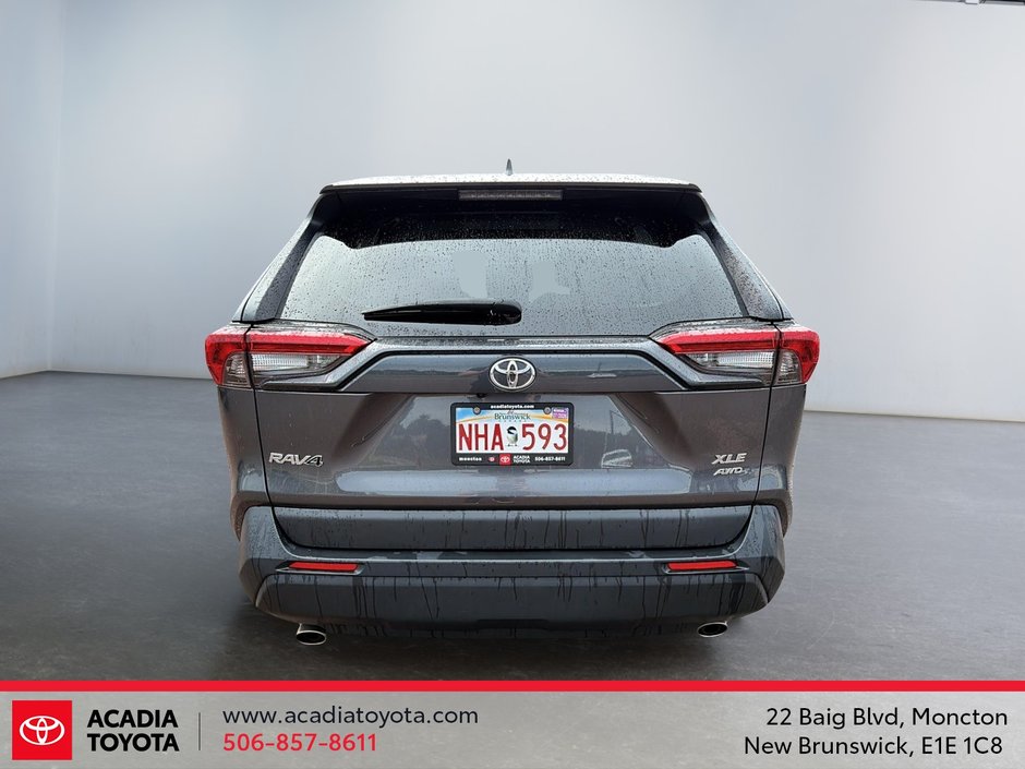 2022 Toyota RAV4 XLE-2