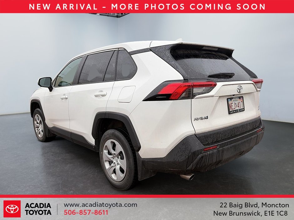 Toyota RAV4 LE 2022-3
