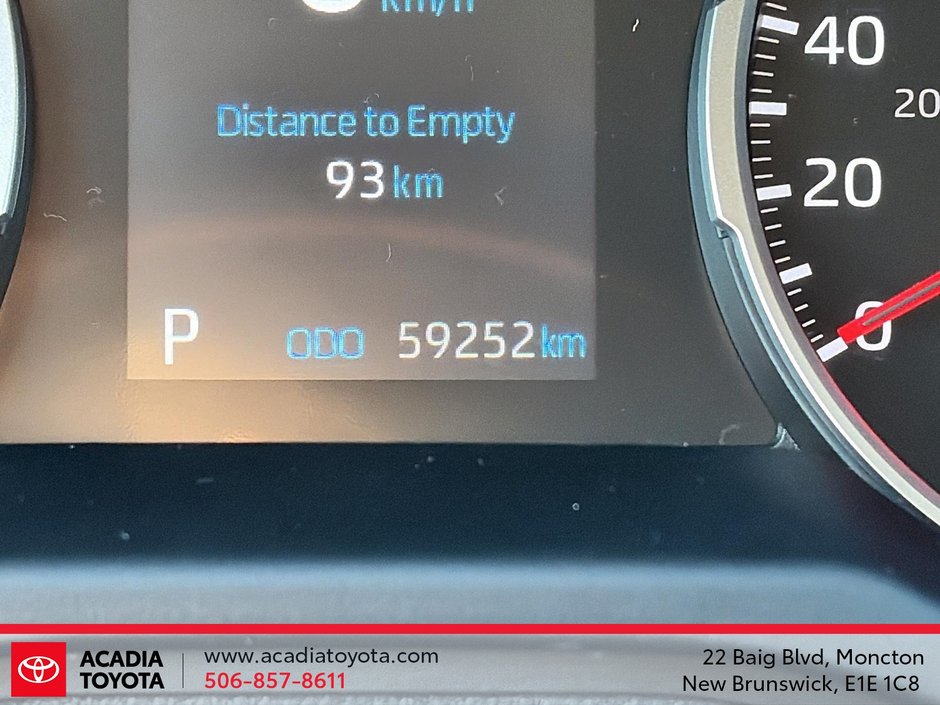 2022 Toyota RAV4 LE-12