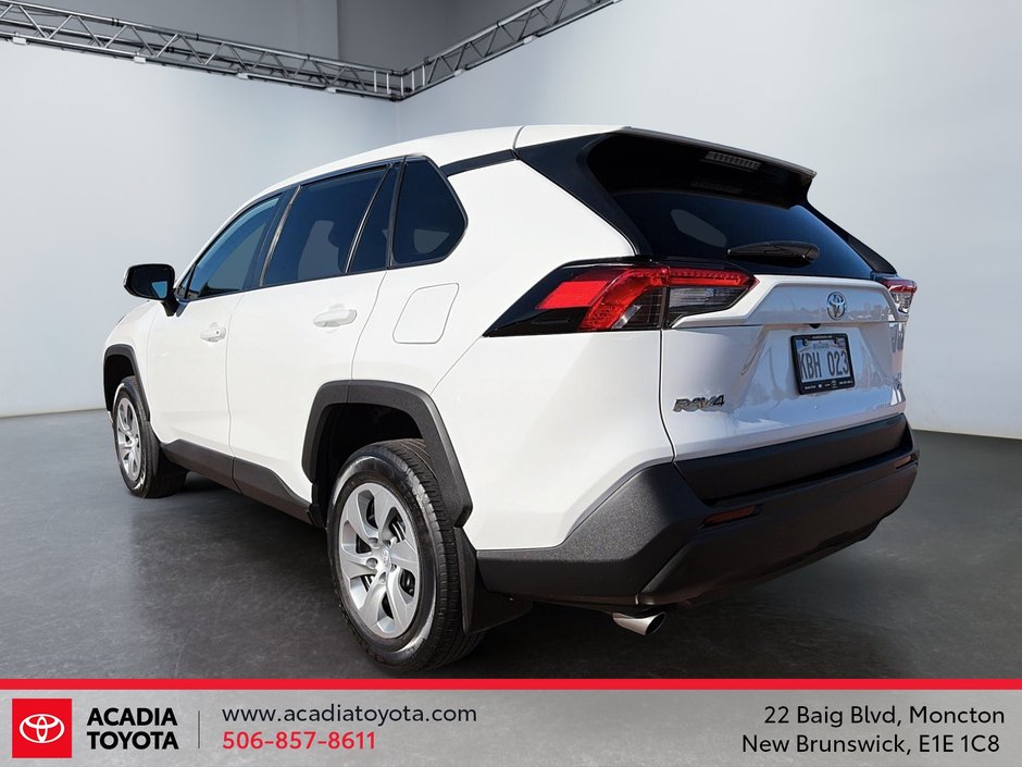 2022 Toyota RAV4 LE-3