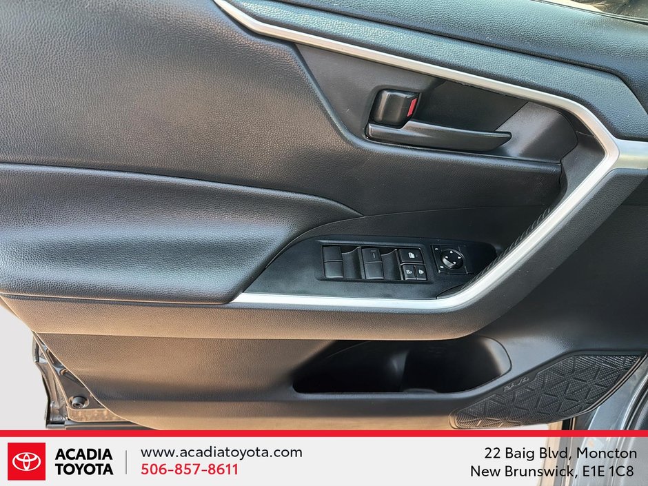 2024 Toyota RAV4 Hybrid LE-10