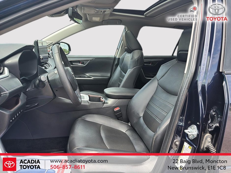 Toyota RAV4 Hybrid Limited 2024-8