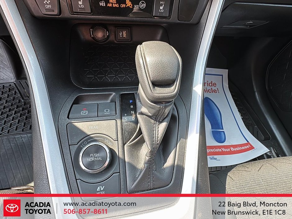 Toyota RAV4 Hybrid LE 2024-15