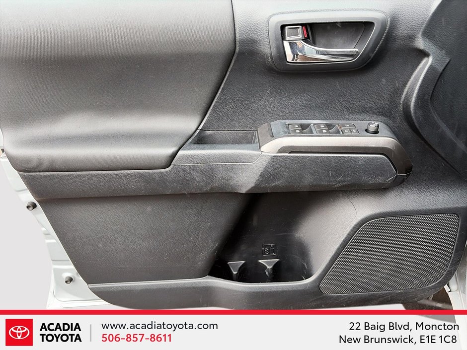 Toyota Tacoma SR5 2019-9