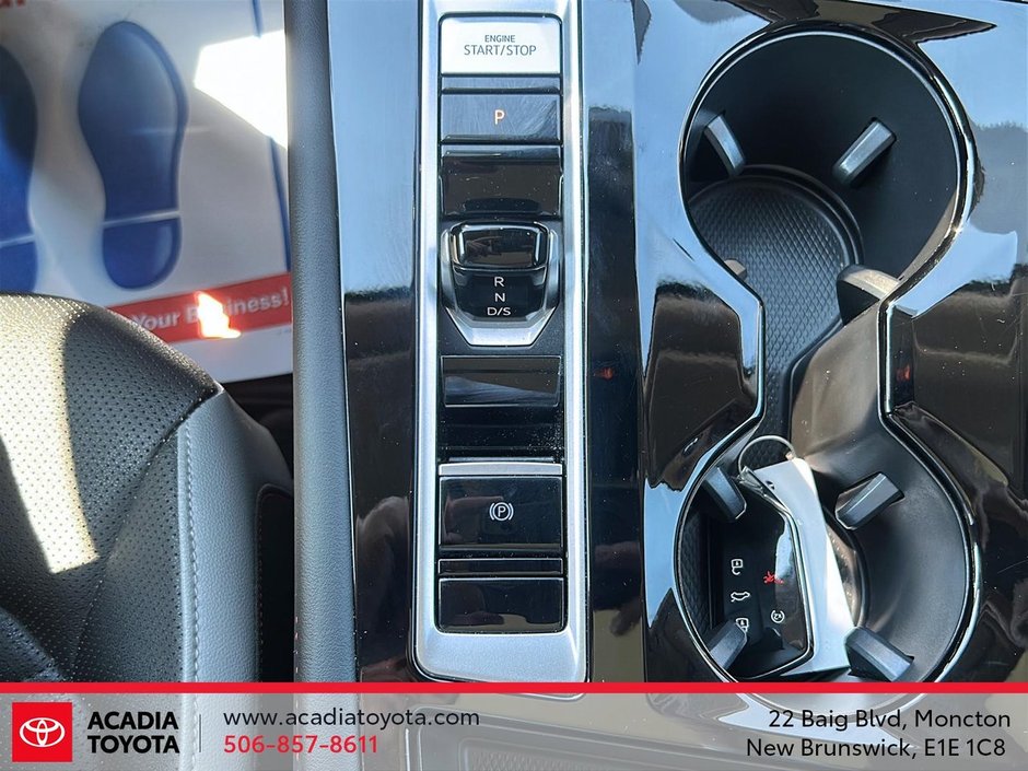 Volkswagen Atlas 2.0T Peak Edition 2025-15
