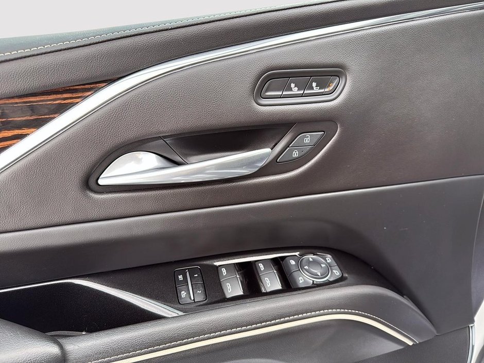 Cadillac Escalade 4WD Luxury Sièges Capitane Cuir Mags 22 Carplay 2024-12