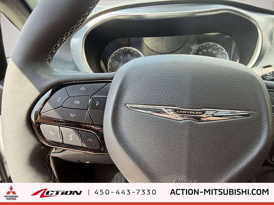 2025 Chrysler Pacifica Limited Toit Pano Cuir Navigation Mags-20
