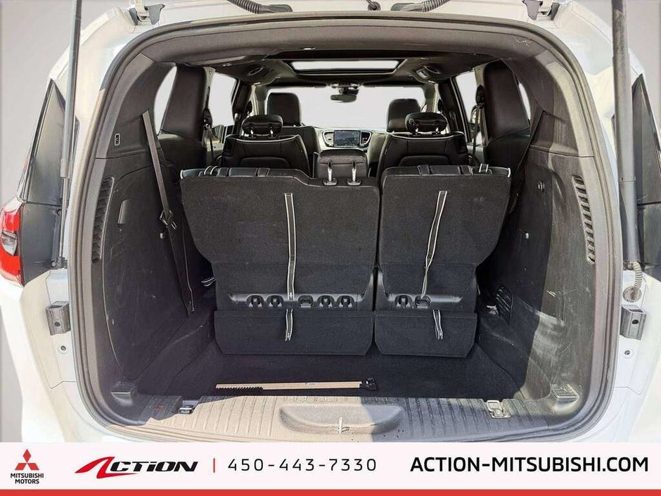 2025 Chrysler Pacifica Limited Toit Pano Cuir Navigation Mags-12