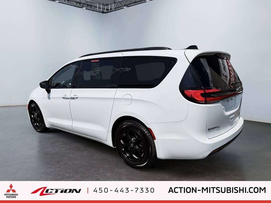 2025 Chrysler Pacifica Limited Toit Pano Cuir Navigation Mags-2