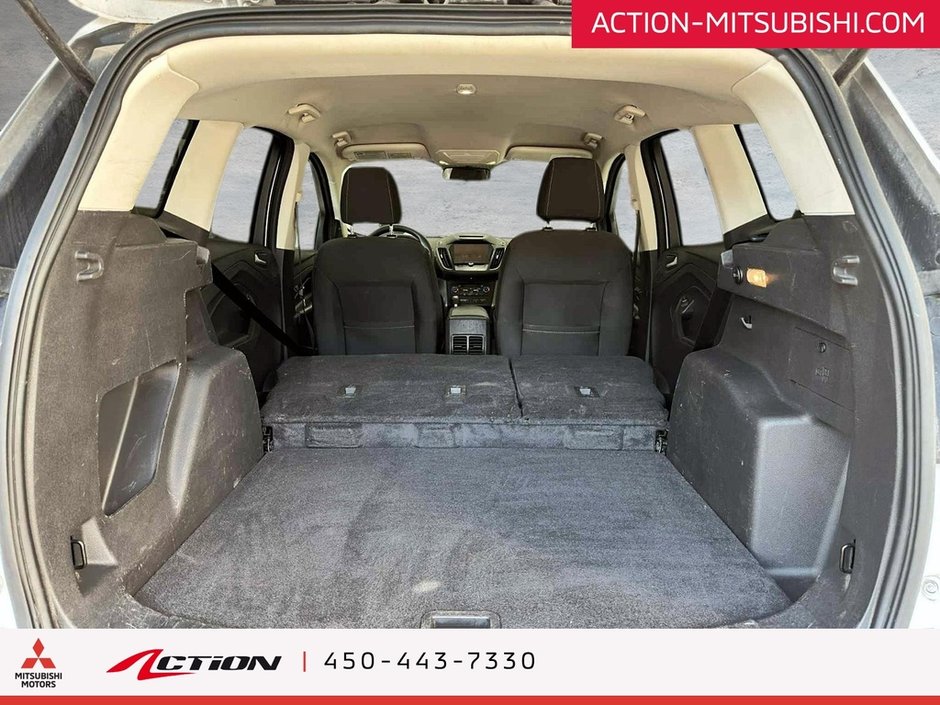 2017 Ford Escape SE AWD Sièges Chauffants Air Climatisé Mags 17 Po-12