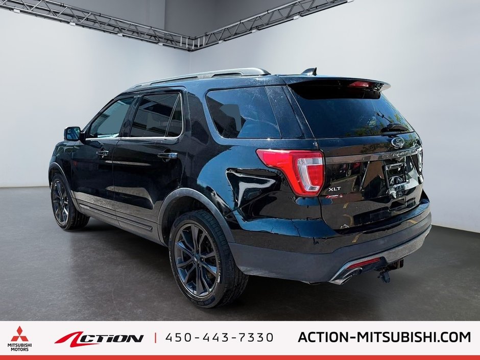 2017 Ford Explorer XLT AWD Toit Ouvrant Mags Sièges Chauffants-2