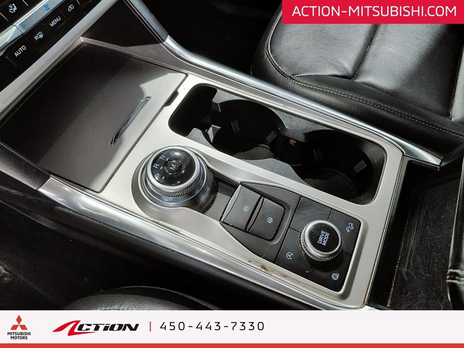 Ford Explorer XLT 4WD Cuir 7 Passagers Mags 18 Pouces A / C 2020-24