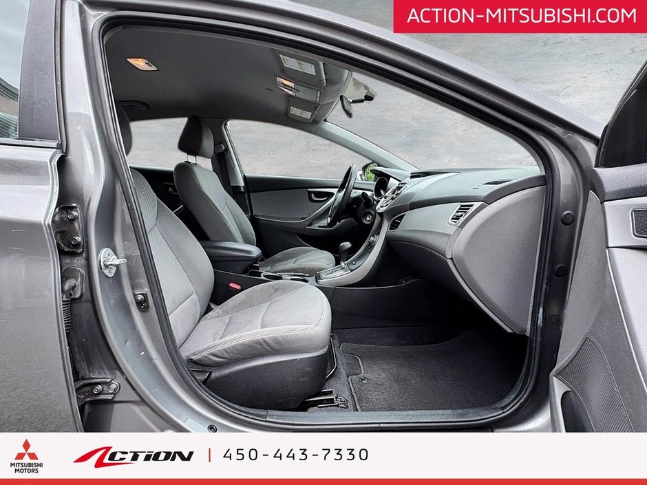 Hyundai Elantra GL AUTO GR ÉLECTRIQUES SIÈGES CHAUFFANT AIR CLIM 2013-12