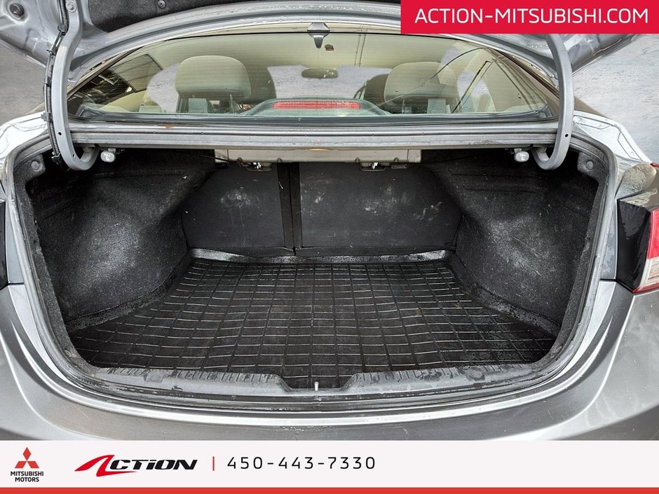 Hyundai Elantra GL AUTO GR ÉLECTRIQUES SIÈGES CHAUFFANT AIR CLIM 2013-10