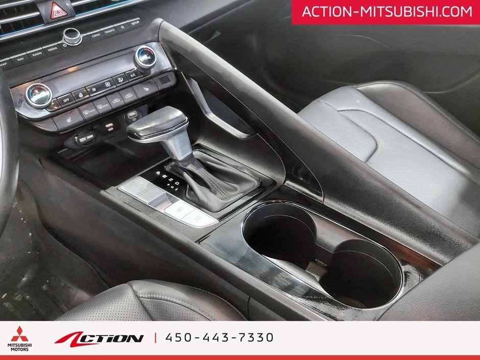 Hyundai Elantra Ultimate Tech Toit Ouvrant Cuir Carplay Mags 2022-25