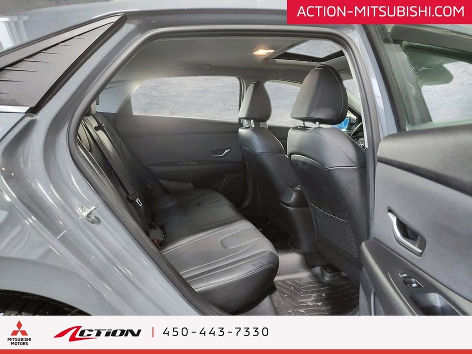 Hyundai Elantra Ultimate Tech Toit Ouvrant Cuir Carplay Mags 2022-12