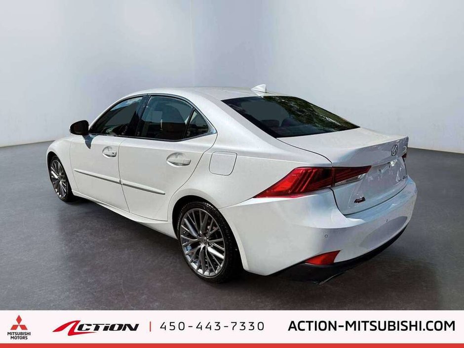 Lexus IS 300 AWD Toit Ouvrant Cuir Mags 2017-2