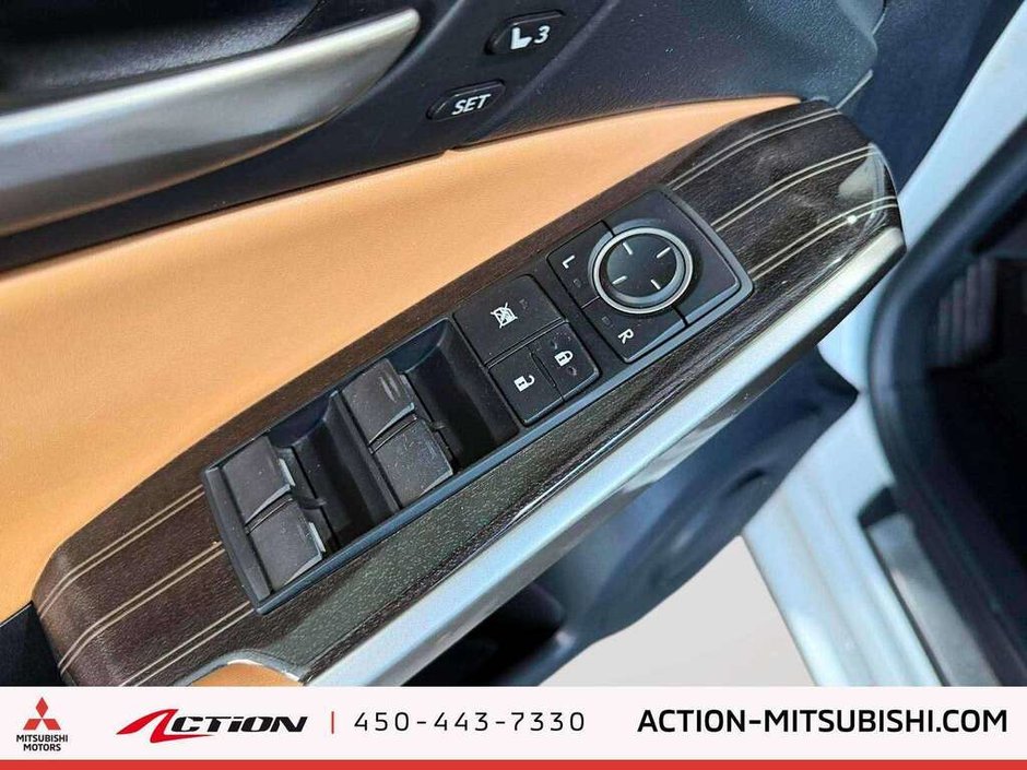 Lexus IS 300 AWD Toit Ouvrant Cuir Mags 2017-9