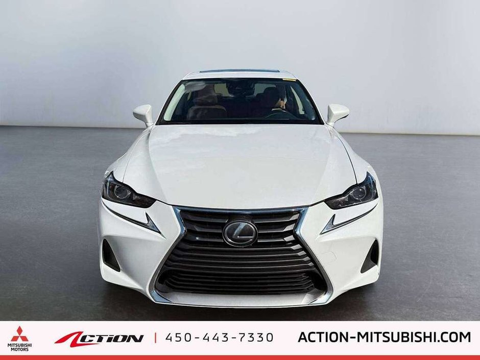 Lexus IS 300 AWD Toit Ouvrant Cuir Mags 2017-7