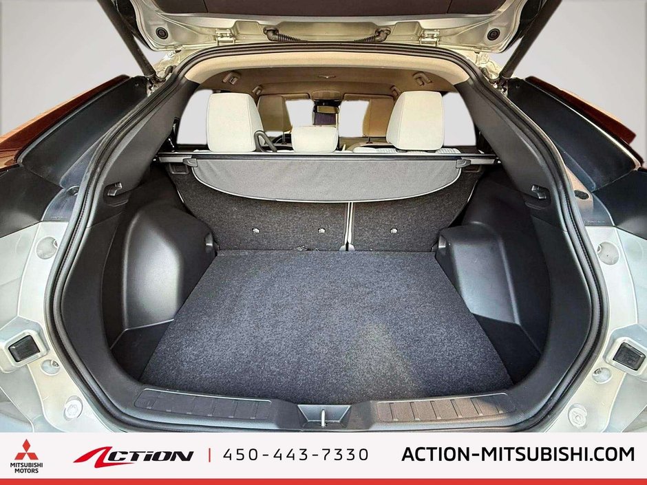 Mitsubishi Eclipse Cross SE-AWC Jamais Accidenté Volant Chauffant CarPlay 2025-12