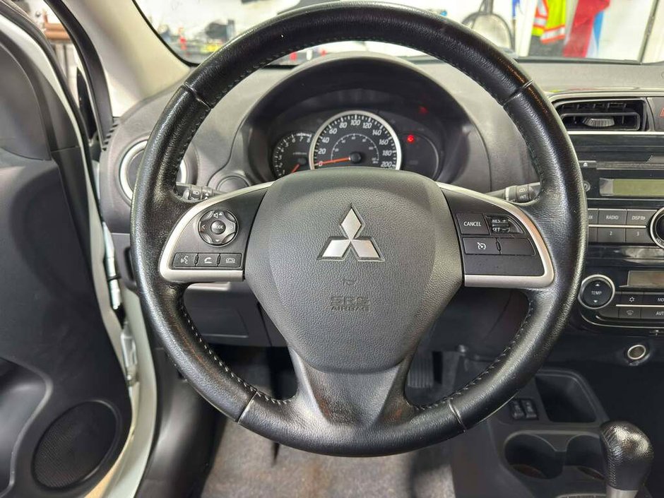 Mitsubishi Mirage AUTOMATIQUE SE SIEGES CHAUFFANT. ÉCONOMIQUE. 2014-10