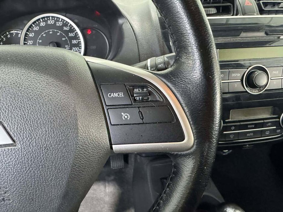 Mitsubishi Mirage AUTOMATIQUE SE SIEGES CHAUFFANT. ÉCONOMIQUE. 2014-11