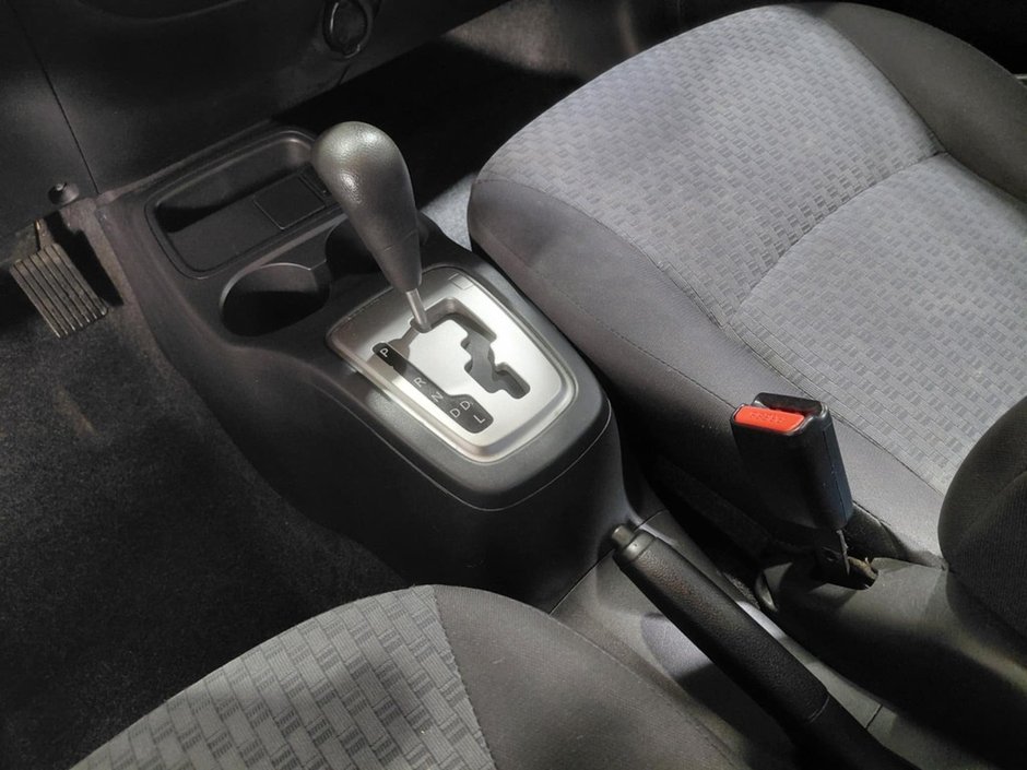 Mitsubishi Mirage ES  A/C APPLECAR PLAY FREINS ABS CRUISE CONTROL 2018-11