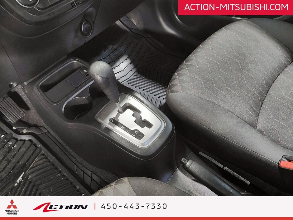 Mitsubishi Mirage ES AUTOMATIQUE. AIR CLIMATISÉ. ÉCONOMIQUE 2021-22