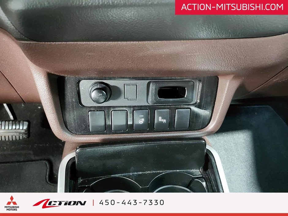 Mitsubishi Outlander PHEV Samedi 29 nov Vente Privé Liquidation d'occasions 2018-23