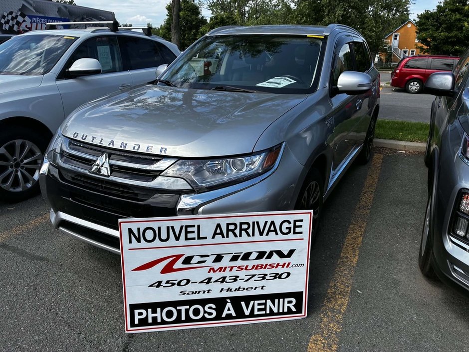 Mitsubishi Outlander PHEV SE S-AWC Apple Carplay Android Auto Mags 18 2018-0