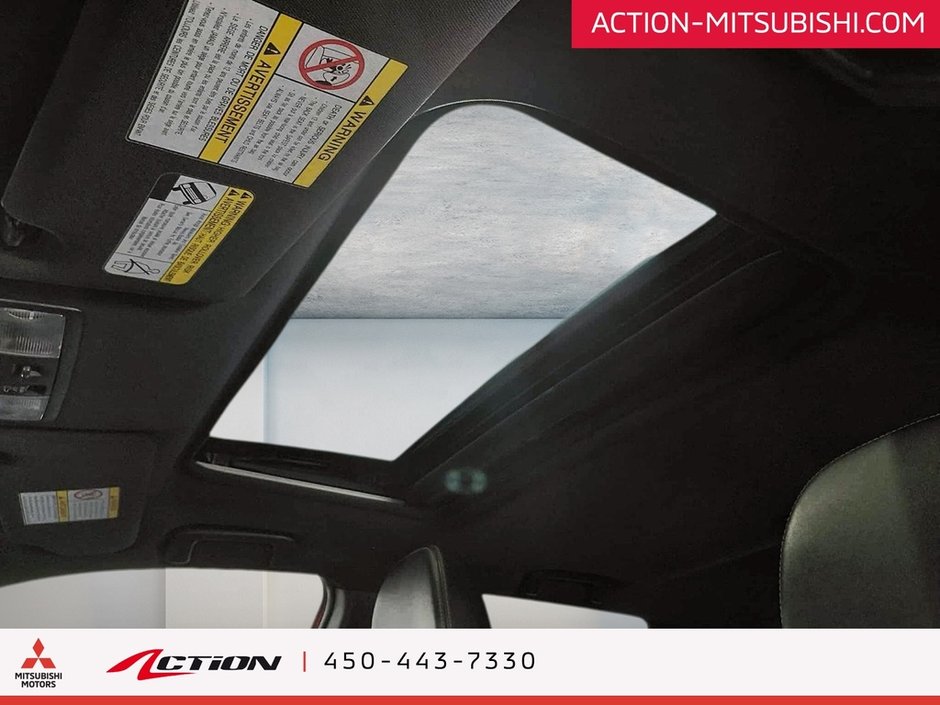 Mitsubishi Outlander PHEV SE Touring S-AWC Toit Ouvrant Cuir Carplay Mags 2019-18