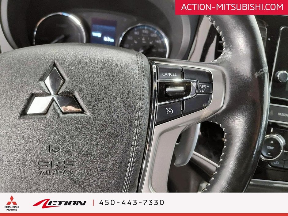 Mitsubishi Outlander PHEV SE Touring S-AWC Toit Ouvrant Cuir Carplay Mags 2019-17