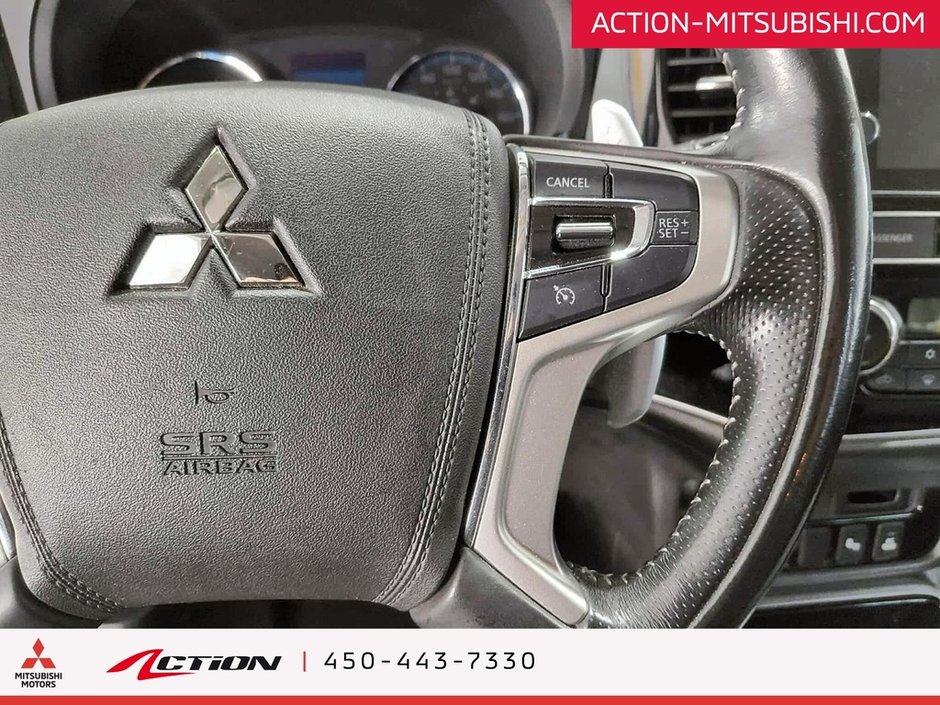 Mitsubishi Outlander PHEV SE S-AWC Apple Carplay Android Auto Mags 18 2019-17