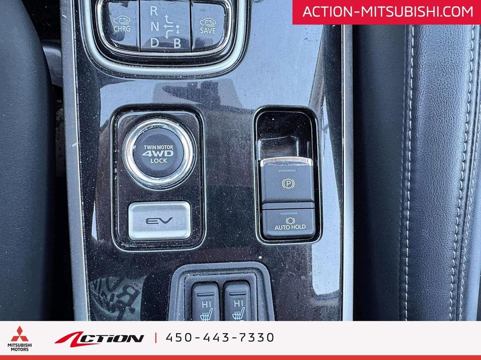 Mitsubishi Outlander PHEV SE S-AWC Apple Carplay Android Auto Mags 18 2020-24