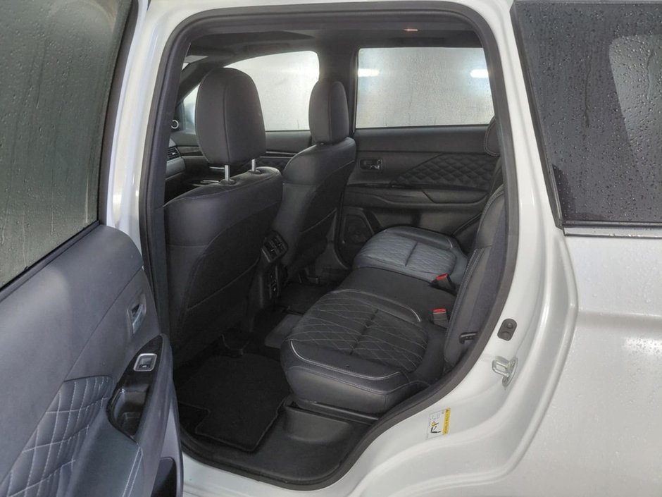 Mitsubishi Outlander PHEV Samedi 29 nov Vente Privé Liquidation d'occasions 2020-24