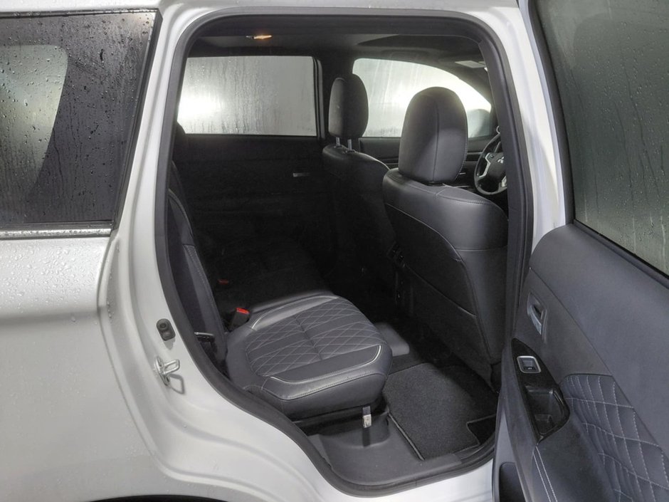 Mitsubishi Outlander PHEV Samedi 29 nov Vente Privé Liquidation d'occasions 2020-19