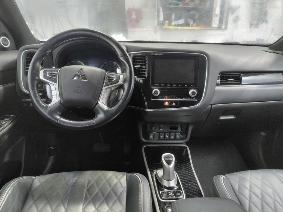 Mitsubishi Outlander PHEV Samedi 29 nov Vente Privé Liquidation d'occasions 2020-23