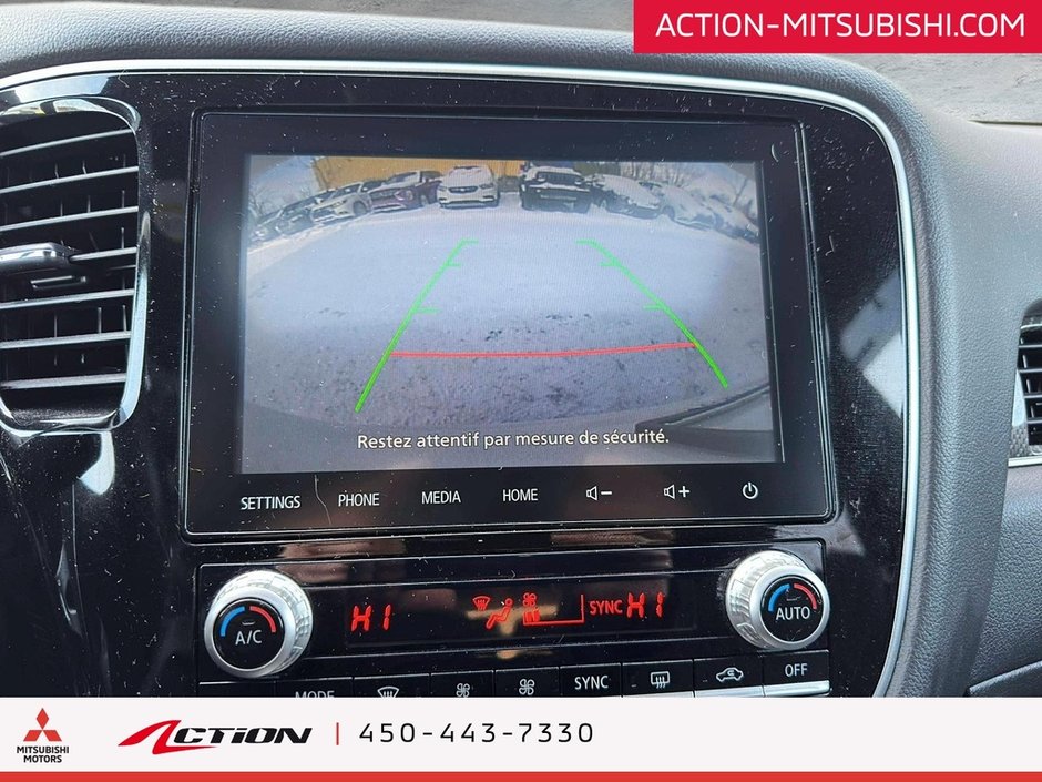 Mitsubishi Outlander PHEV SEL S-AWC Cuir Toit Ouvrant Carplay Android Auto 2021-18