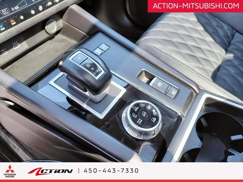 Mitsubishi OUTLANDER PHEV SEL S-AWC BAS KILO TOIT PANO CUIR MAGS 20 CARPLAY 2023-26