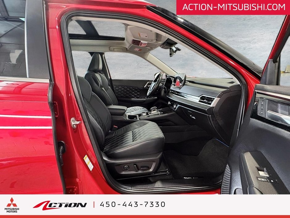 Mitsubishi OUTLANDER PHEV SEL VÉHICULE CERITIFIÉ À PARTIR DE 0.90% 2023-15