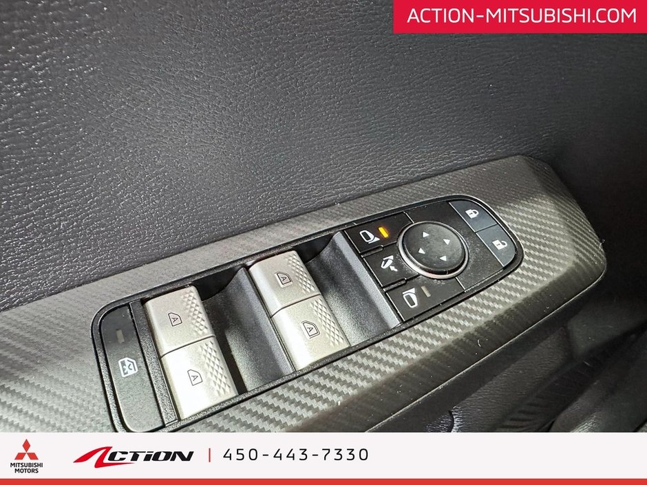 Mitsubishi OUTLANDER PHEV SEL VÉHICULE CERITIFIÉ À PARTIR DE 0.90% 2023-16