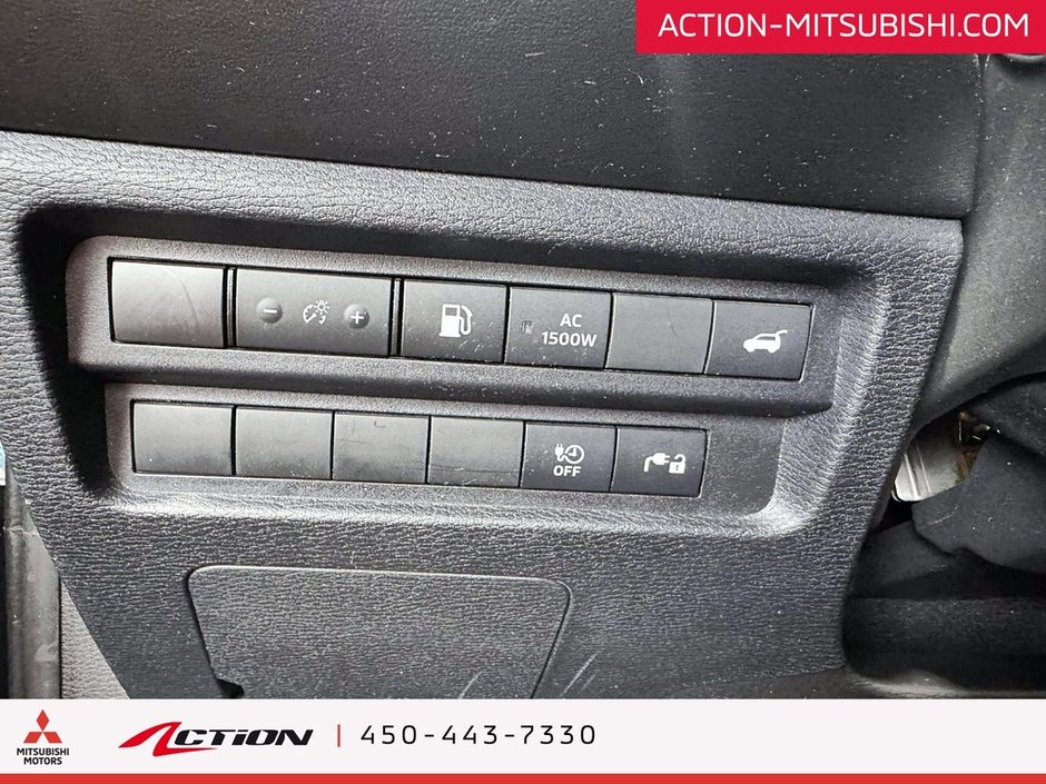 Mitsubishi OUTLANDER PHEV LE S-AWC 7 Passagers Toit Pano Carplay Android 2023-25