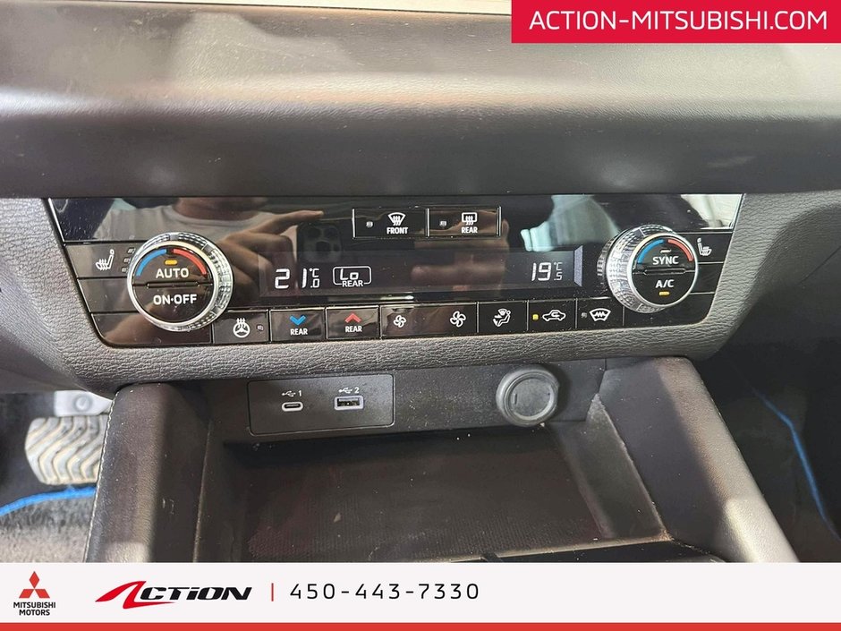 Mitsubishi OUTLANDER PHEV LE S-AWC 7 Passagers Toit Pano Carplay Android 2023-24