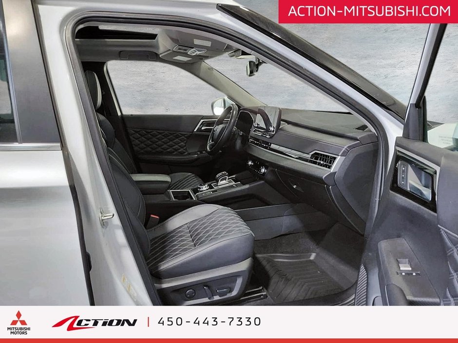 Mitsubishi Outlander PHEV SEL S-AWC Toit Pano Cuir Carplay GPS Android Auto 2023-15