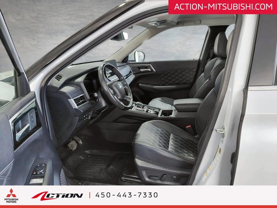 Mitsubishi Outlander PHEV SEL S-AWC Toit Pano Cuir Carplay GPS Android Auto 2023-9