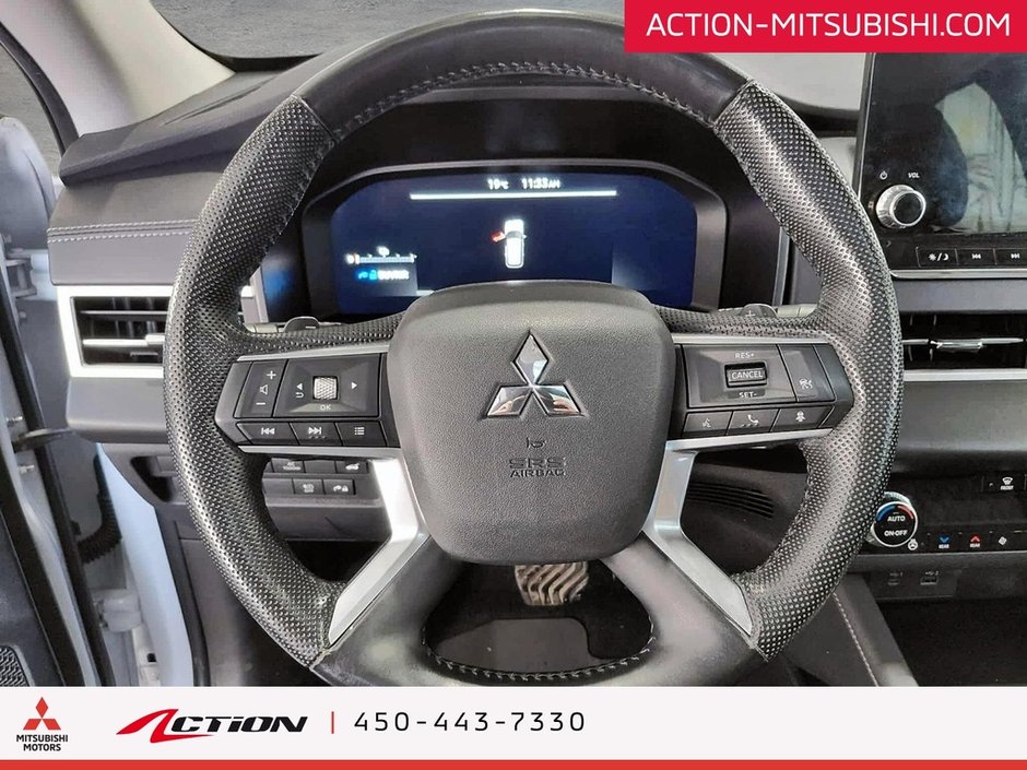 Mitsubishi Outlander PHEV SEL S-AWC Toit Pano Cuir Carplay GPS Android Auto 2023-17