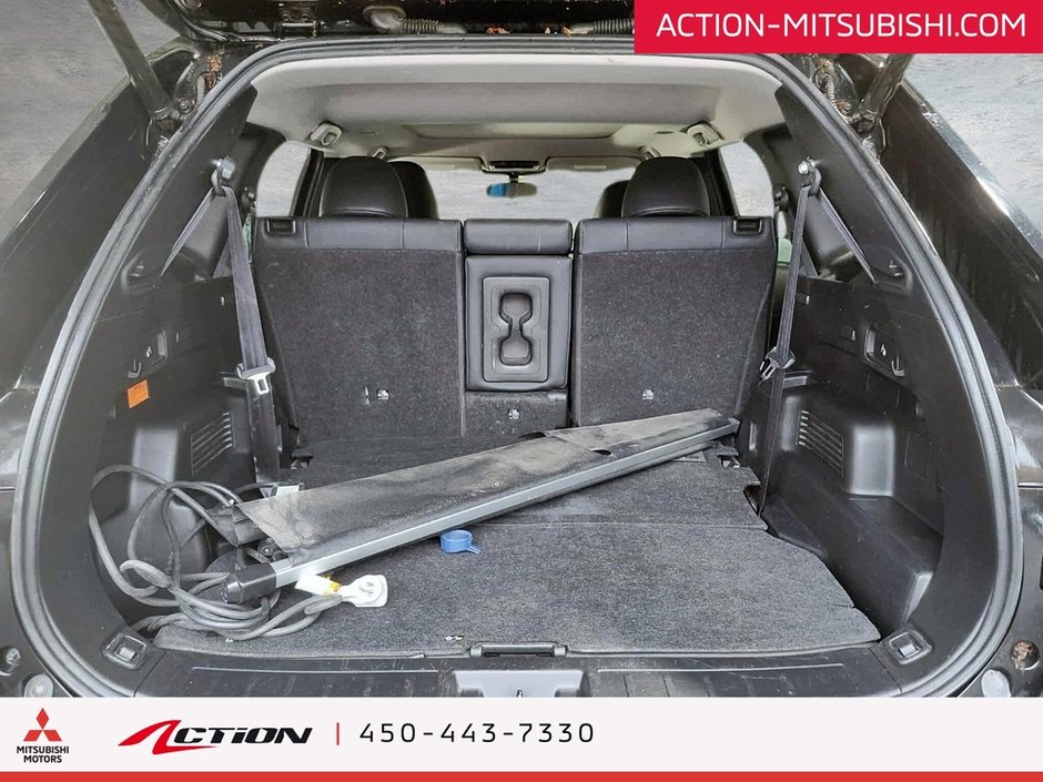 Mitsubishi Outlander PHEV LE S-AWC Toit Pano Carplay Android auto Navigation 2023-11