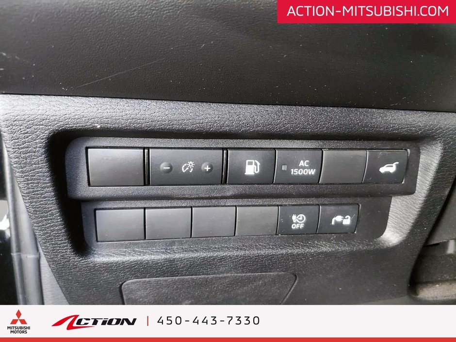 Mitsubishi Outlander PHEV LE S-AWC Toit Pano Carplay Android auto Navigation 2023-24