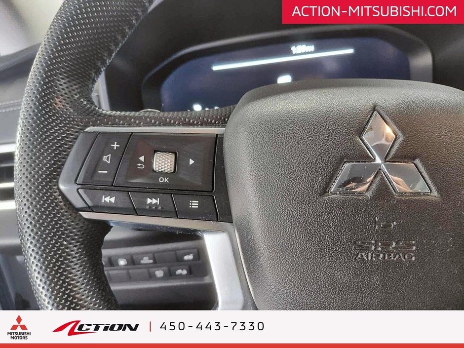 Mitsubishi Outlander PHEV SEL S-AWC Toit Pano Cuir Carplay GPS Android Auto 2023-21