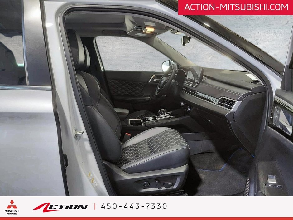 Mitsubishi Outlander PHEV SEL S-AWC Toit Pano Cuir Carplay GPS Android Auto 2023-16